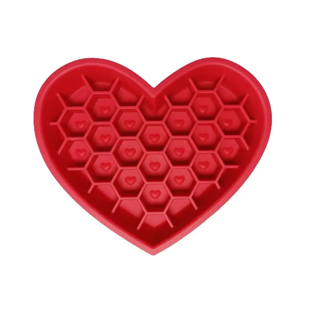 Pet Cat Dog Slow Feeder Silicone Cat Dog Bowl Creative Love Shape Feeder Non-Slip Design Anti-Choking Feeder With Suction Cups